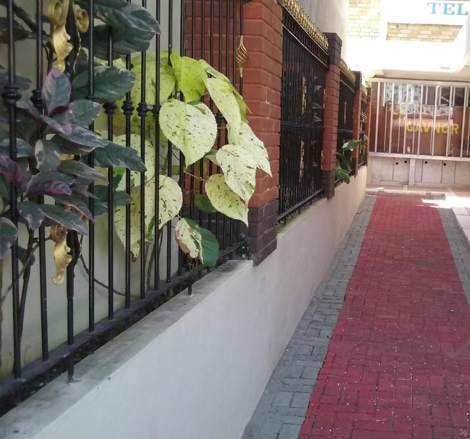 Le Gavnor Hotel Quatre Bornes Exterior foto